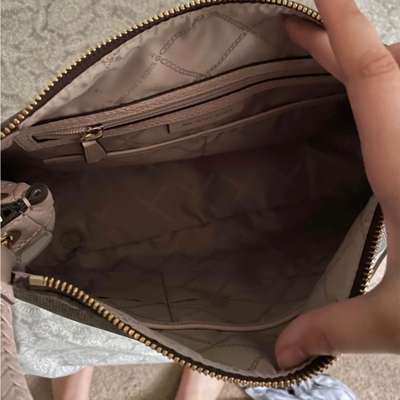 tote - Picture 3 of 4